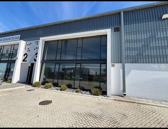 751M² FACTORY TO LET IN STIKLAND INDUSTRIAL